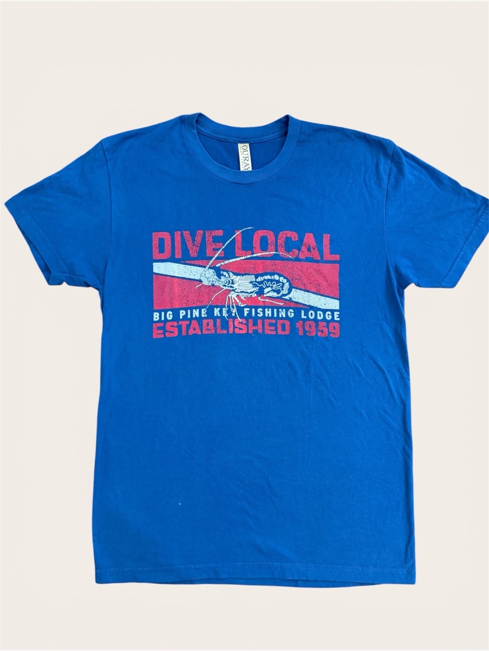 Vintage Graphic tee fishing diving wilderness